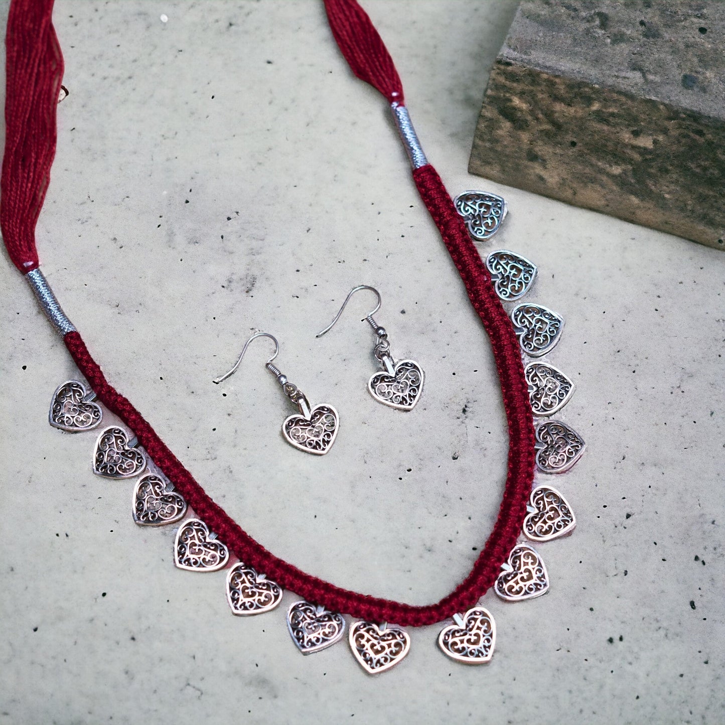 Leaf Charm Red Necklace Set