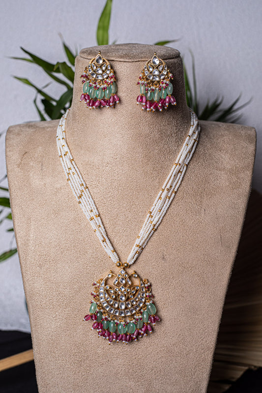 Ada Paachi Kundan Necklace Set