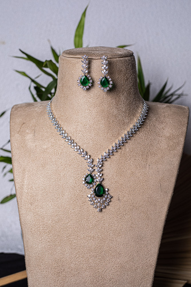 Meliora Necklace Set